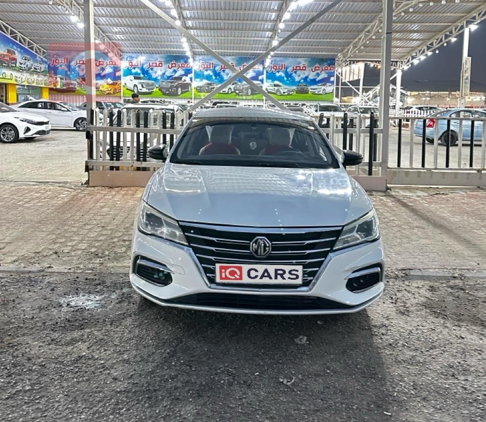 MG 5 Plus